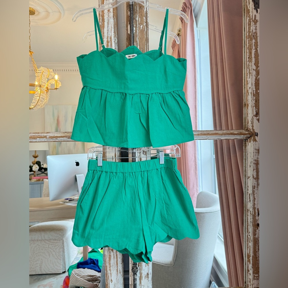 Size medium green set